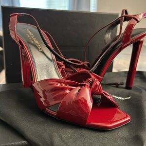 YSL Saint Laurent Burgundy heels. Size 39.